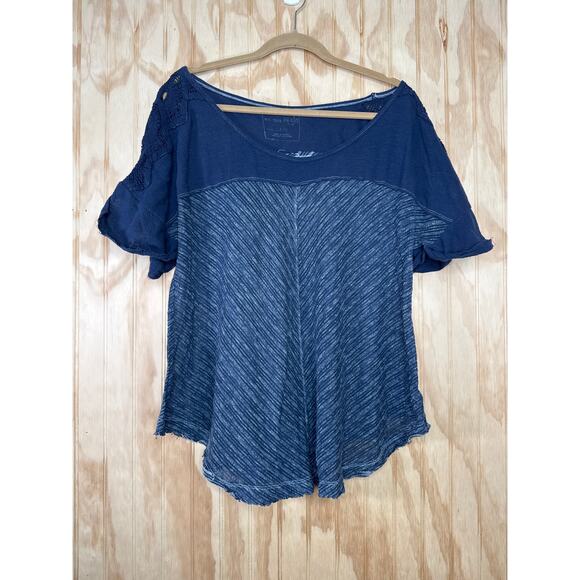 Free People We The Free Shirt Size Large Crochet Sleeve Gauze Distressed Boho - Picture 2 of 8